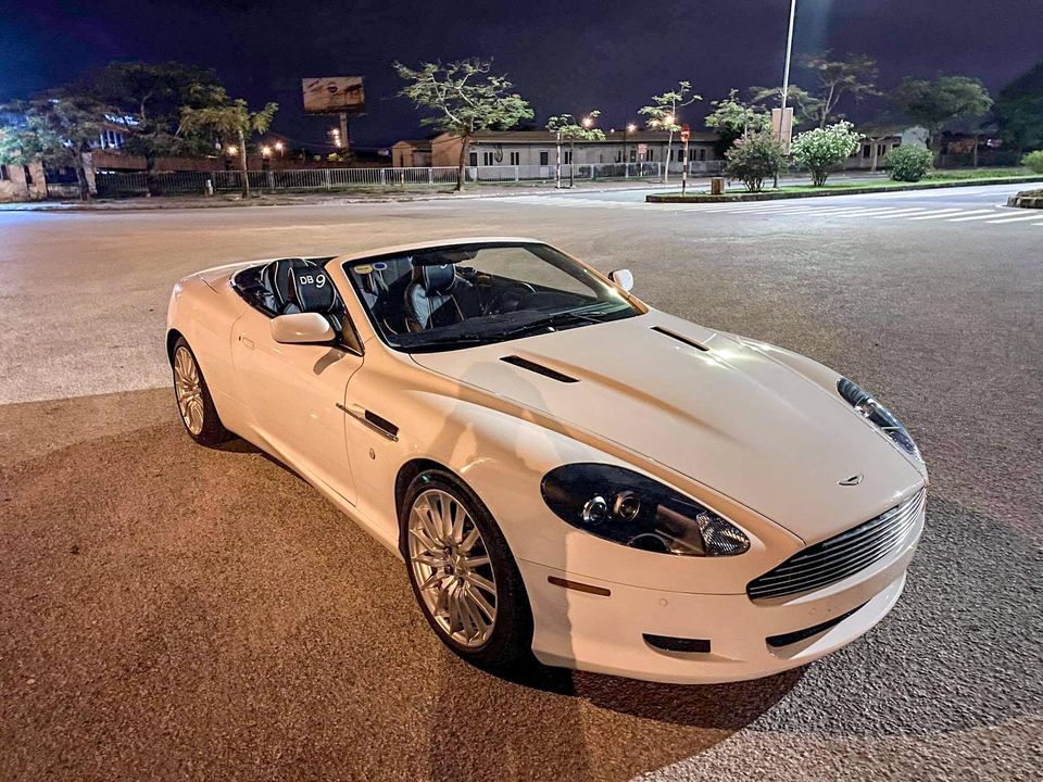 Aston Martin DB9 Volante từng của Trung Nguyên lúc mới về Hải Phòng định cư Aston Martin DB9 Volante từng của Trung Nguyên lúc mới về Hải Phòng định cư