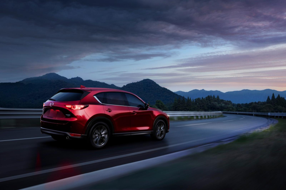 Mazda CX-5 2021 vẫn d&ugrave;ng 2 động cơ như trước