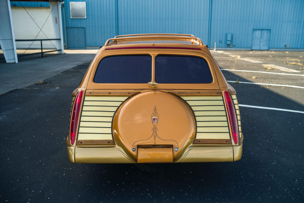 Đu&ocirc;i xe của&nbsp;Cougar Woodie 2050