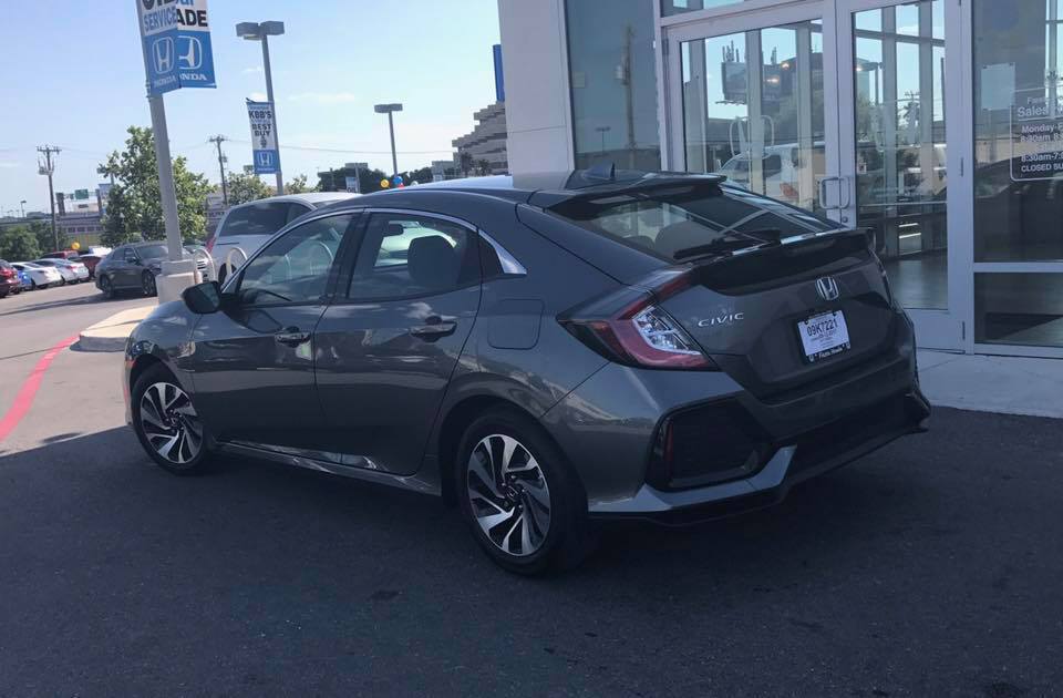 Chiếc Honda Civic mà anh Rendon đang sử dụng