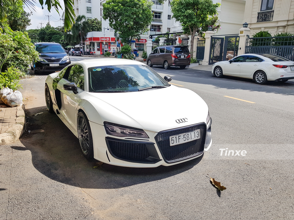 Hiện đã có hơn 6 chiếc Audi R8 đời cũ đang lăn bánh tại Việt Nam nhưng chỉ có duy nhất một chiếc mang gói độ body kit của hãng Regula trị giá hơn 1,5 tỷ đồng.