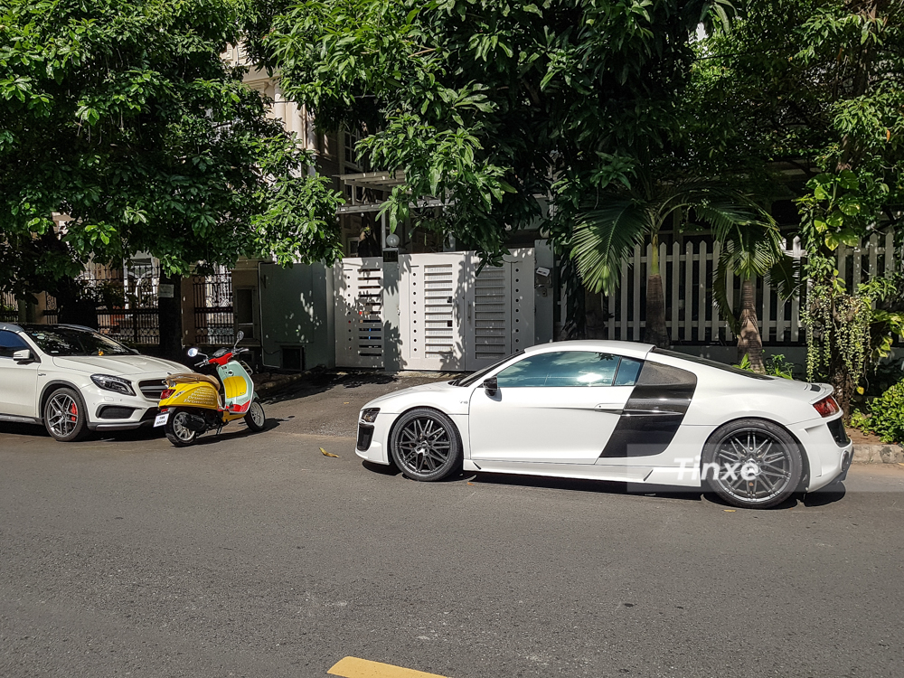 Được biết, chủ nhân của chiếc siêu xe Audi R8 này từng sở hữu các mẫu xe độ khác như BMW M6 hay Porsche 911 VGT của Vorsteiner.
