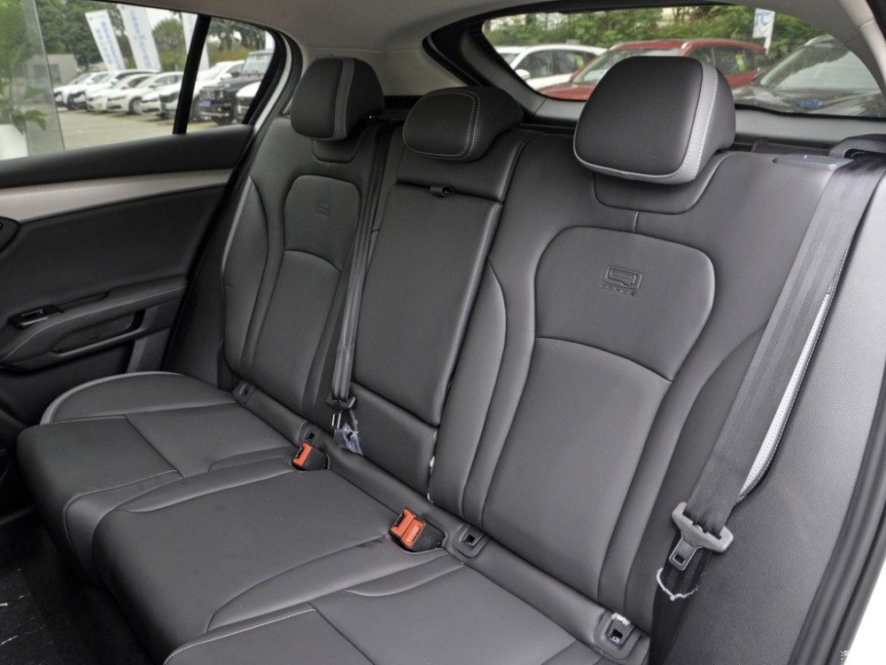 Ghế ngồi ph&iacute;a sau của Qoros 7
