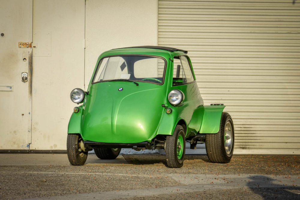 Phía trước của chiếc BMW Isetta 1957 độ hệ truyền động Volkswagen Phía trước của chiếc BMW Isetta 1957 độ hệ truyền động Volkswagen
