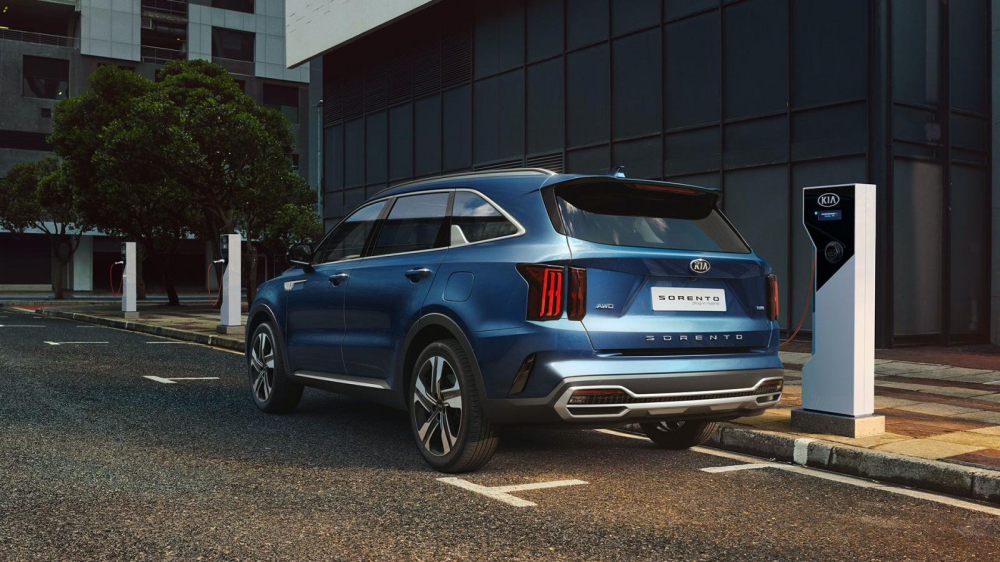 Kia Sorento PHEV 2021 được trang bị cụm pin l&agrave;m m&aacute;t bằng nước độc lập