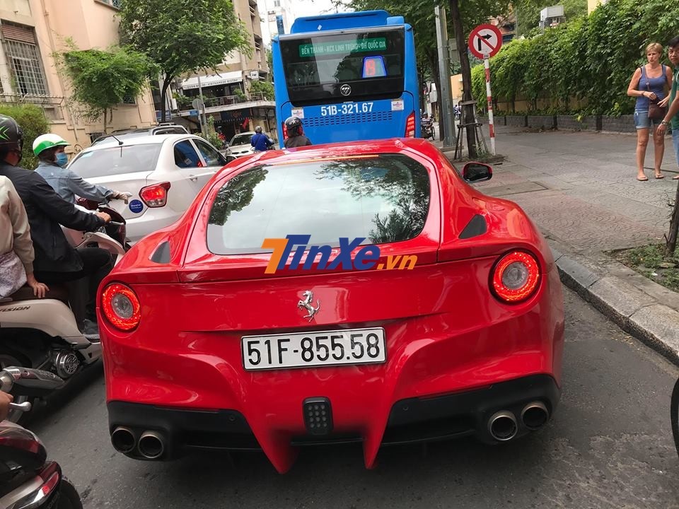 Dù trải qua 2 đời chủ ở Hà Nội và Tây Ninh nhưng chiếc Ferrari F12 Berlinetta vẫn mang Dù trải qua 2 đời chủ ở Hà Nội và Tây Ninh nhưng chiếc Ferrari F12 Berlinetta vẫn mang hộ khẩu Sài thành