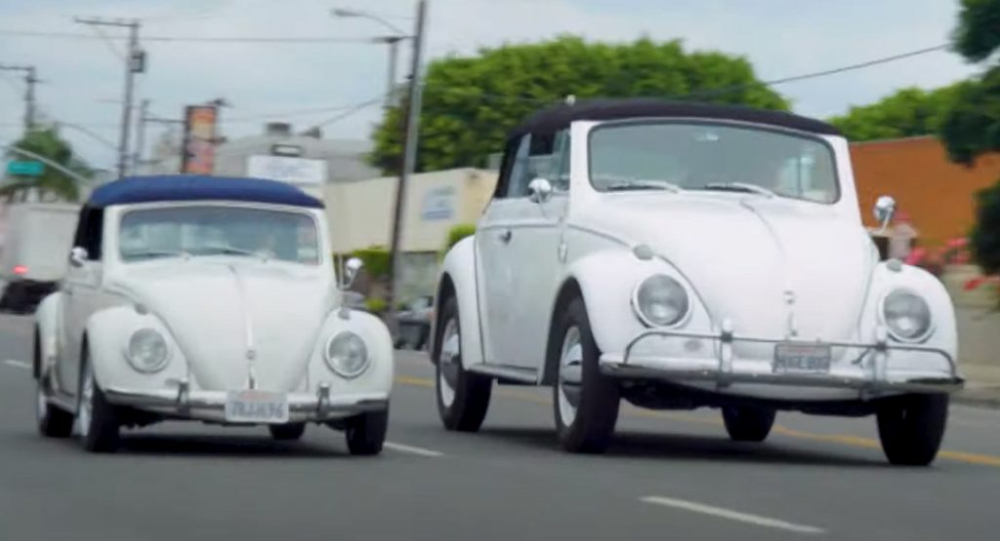 Hai bố con nhà Tupper là những người si mê Volkswagen Beetle và quyết định tạo nên một chiếc Beetle thật lớn