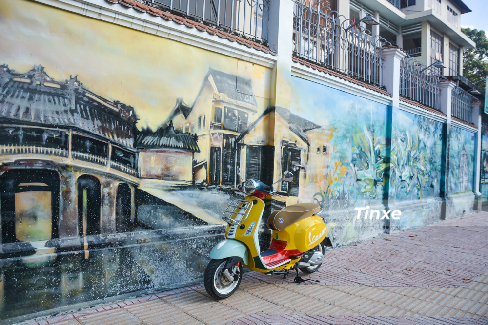 Giá xe Vespa Primavera phiên bản Sean Wotherspoon tại Việt Nam là 135 triệu đồng (đã bao gồm VAT). Ước tính giá lăn bánh Vespa Primavera Sean Wotherspoon tại Việt Nam 145 triệu đồng Giá xe Vespa Primavera phiên bản Sean Wotherspoon tại Việt Nam là 135 triệu đồng (đã bao gồm VAT). Ước tính giá lăn bánh Vespa Primavera Sean Wotherspoon tại Việt Nam 145 triệu đồng
