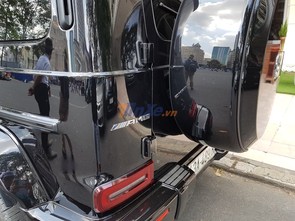 Đ&egrave;n hậu của Mercedes-AMG G63 Edition 1
