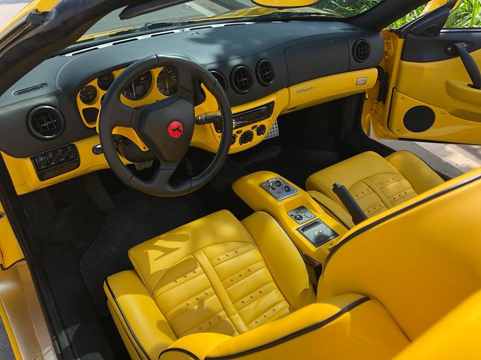 Nội thất của một chiếc Ferrari 360 Spider tại Việt Nam sau khi đ&atilde; được l&agrave;m mới