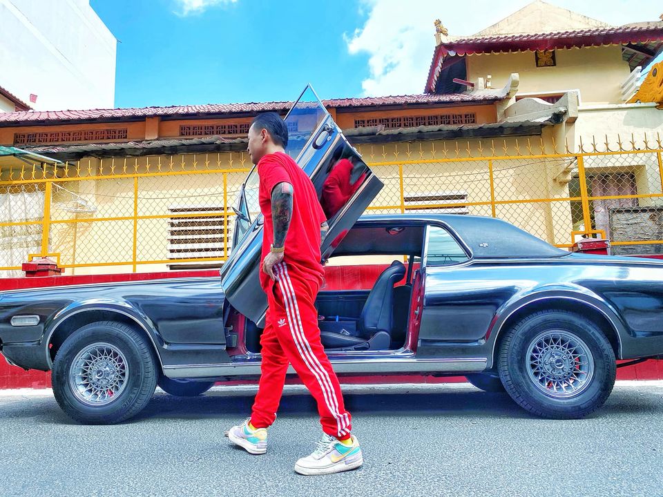 Binz chi khoảng 1 tỷ đồng để mua lại chiếc Mercury Cougar