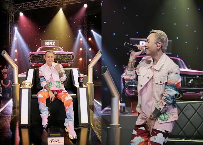 Binz trong một chương tr&igrave;nh &acirc;m nhạc với chiếc Mercury Cougar