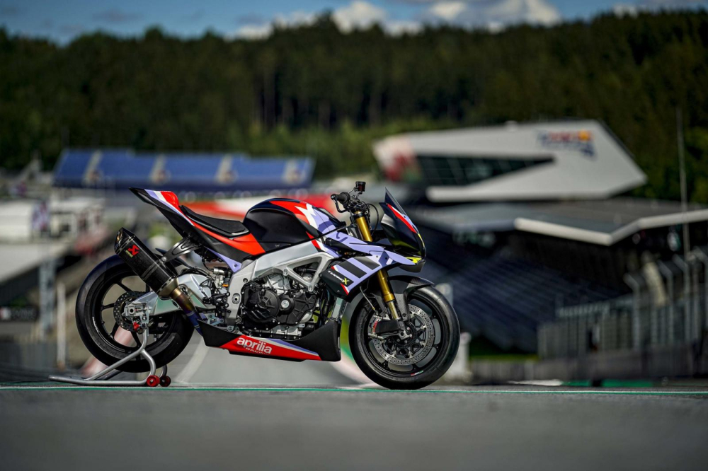 Aprilia Tuono V4 X c&oacute; số lượng giới hạn chỉ 10 xe c&ugrave;ng mức gi&aacute; gần 1 tỷ đồng