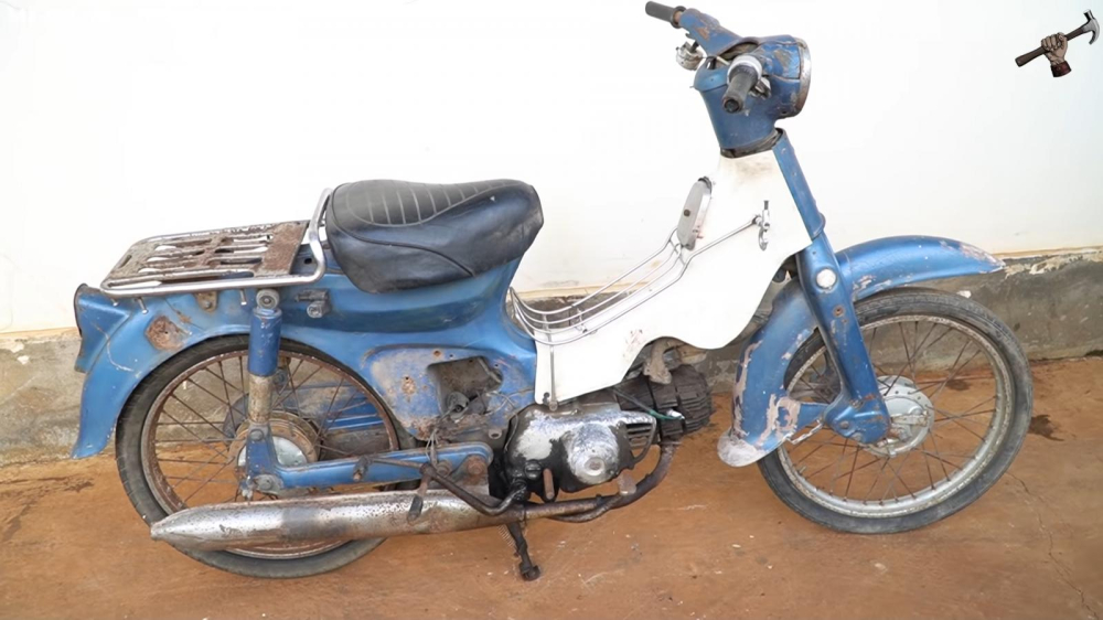 Bộ dạng chiếc Honda Super Cub C50 1978 trước khi phục chế Bộ dạng chiếc Honda Super Cub C50 1978 trước khi phục chế