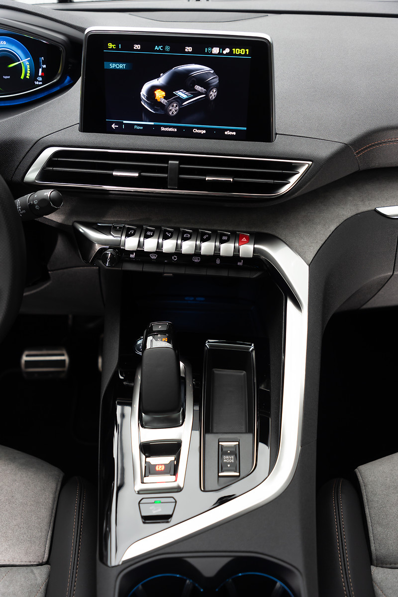 Hiện gi&aacute; xe Peugeot 3008 2020 vẫn chưa được c&ocirc;ng bố