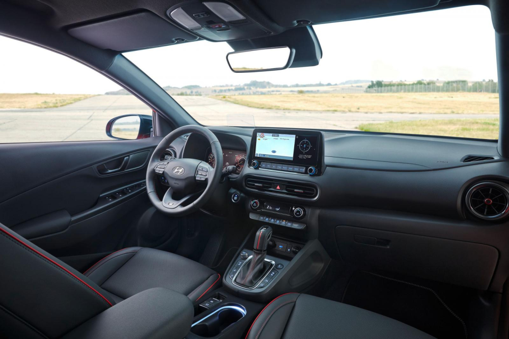 Nội thất b&ecirc;n trong Hyundai Kona 2021