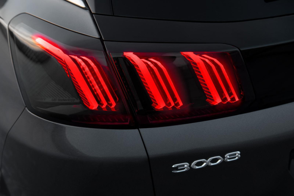 Đ&egrave;n hậu LED to&agrave;n phần của Peugeot 3008 2020