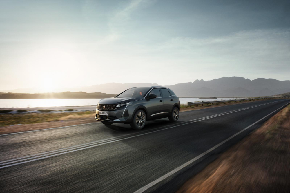 Peugeot 3008 2020 c&oacute; cả động cơ PureTech 180
