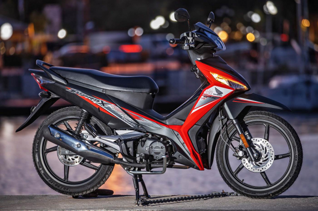 Xi-nhan trước tr&ecirc;n Honda Supra X 2020