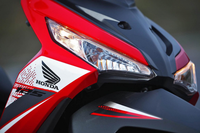 Xi-nhan trước tr&ecirc;n Honda Supra X 2020