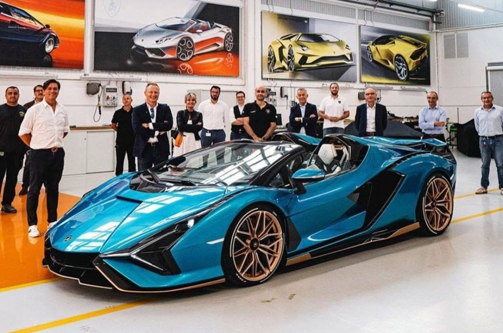 Chỉ c&oacute; 19 chiếc Lamborghini Si&aacute;n Roadster được sản xuất