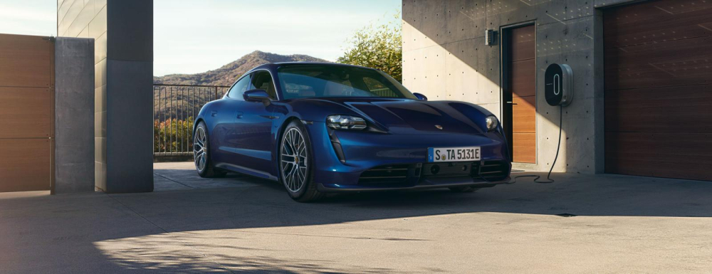 Giá xe Porsche Taycan