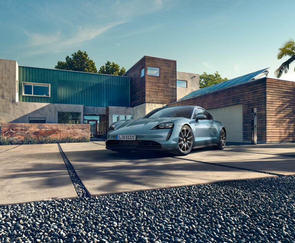 Giá xe Porsche Taycan