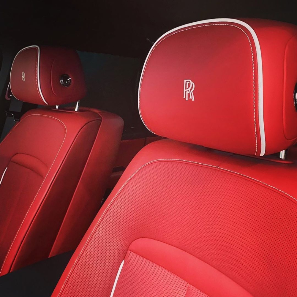 Hình ảnh hiếm hoi về nội thất xe SUV siêu sang Rolls-Royce Cullinan của Minh Nhựa được đăng tải
