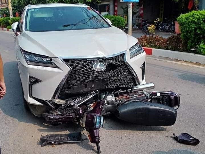 Thiệt hại của hai phương tiện l&agrave; kh&aacute; lớn