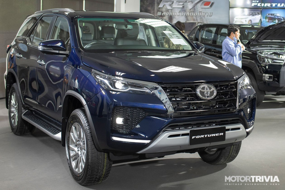 Ở lần n&acirc;ng cấp giữa v&ograve;ng đời n&agrave;y, thiết kế ngoại thất của Toyota Fortuner 2020 c&oacute; một số thay đổi tập trung chủ yếu ở phần đầu xe, tạo n&ecirc;n một diện mạo hầm hố hơn