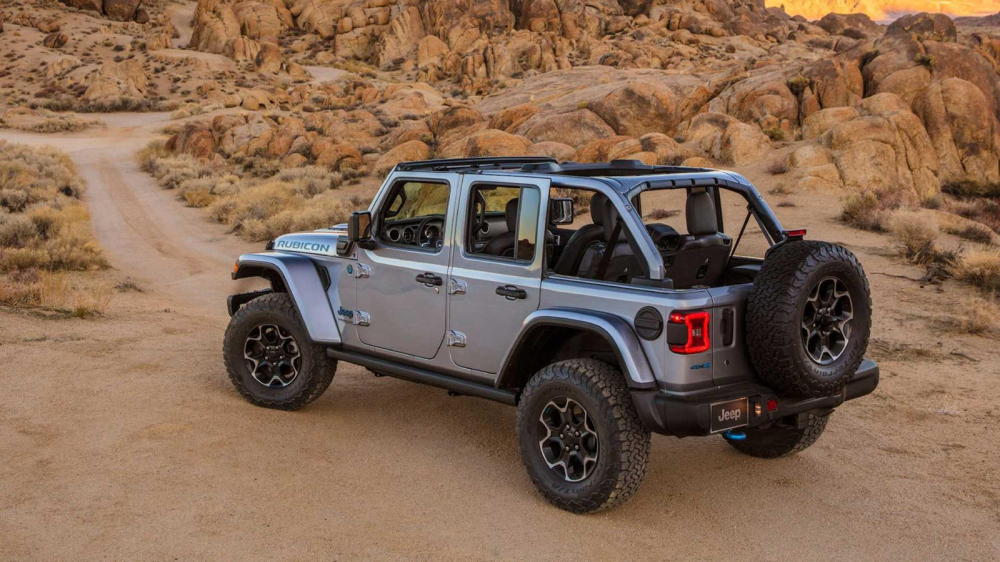 Ph&iacute;a sau của&nbsp;Jeep Wrangler 4xe 2021