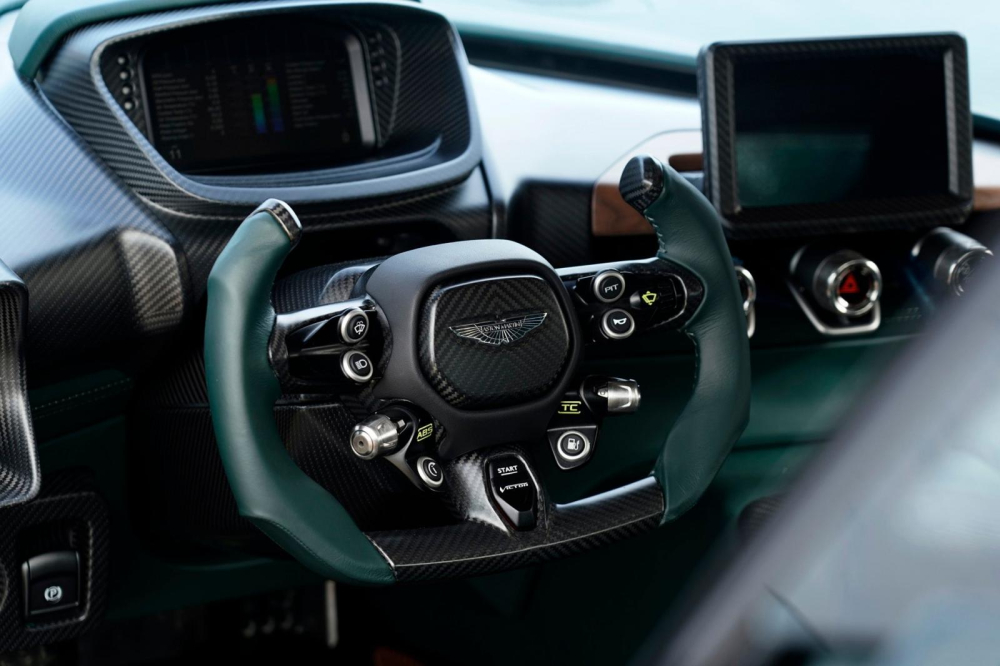 Vô lăng của Aston Martin Victor Vô lăng của Aston Martin Victor