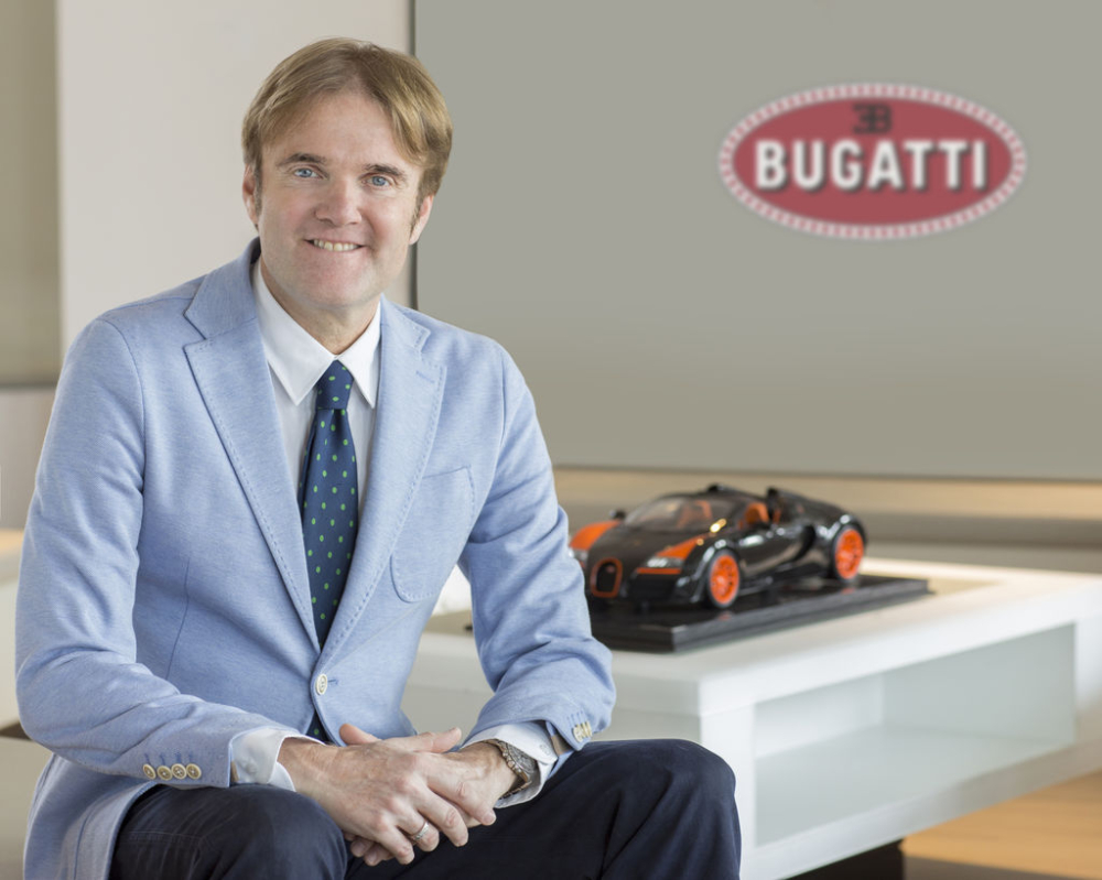 Ảnh chụp &ocirc;ng Parlato khi nhận chức gi&aacute;m đốc tại Bugatti Mỹ