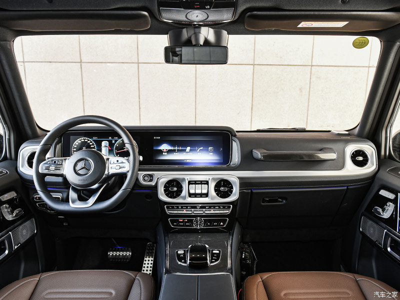 Nội thất bên trong Mercedes-Benz G350 2020