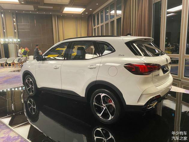 Thiết kế của MG Linghang nh&igrave;n từ ph&iacute;a sau