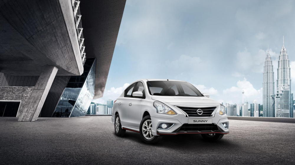 Nissan Sunny đang c&oacute; gi&aacute; khởi điểm từ 428 triệu đồng
