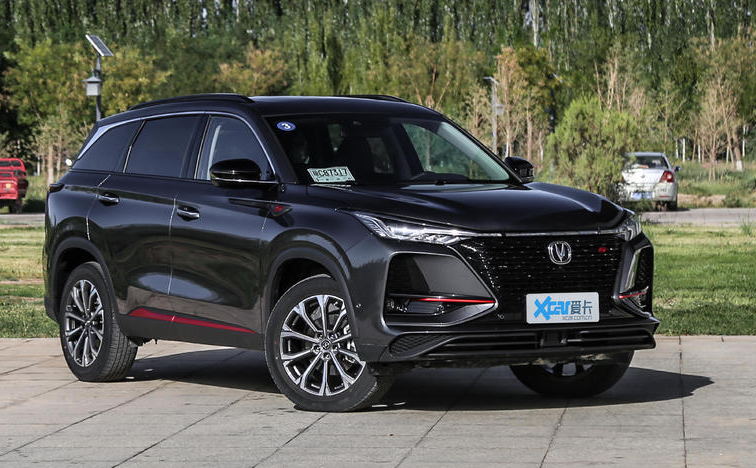 Changan CS75 Plus l&agrave; một mẫu SUV 5 chỗ phong c&aacute;ch thể thao t&aacute;o bạo