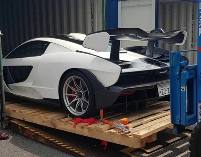 Siêu xe triệu đô McLaren Senna độc nhất ở Thái Lan đã được tái xuất sang Nhật Bản và đã mang biển số tại nước này