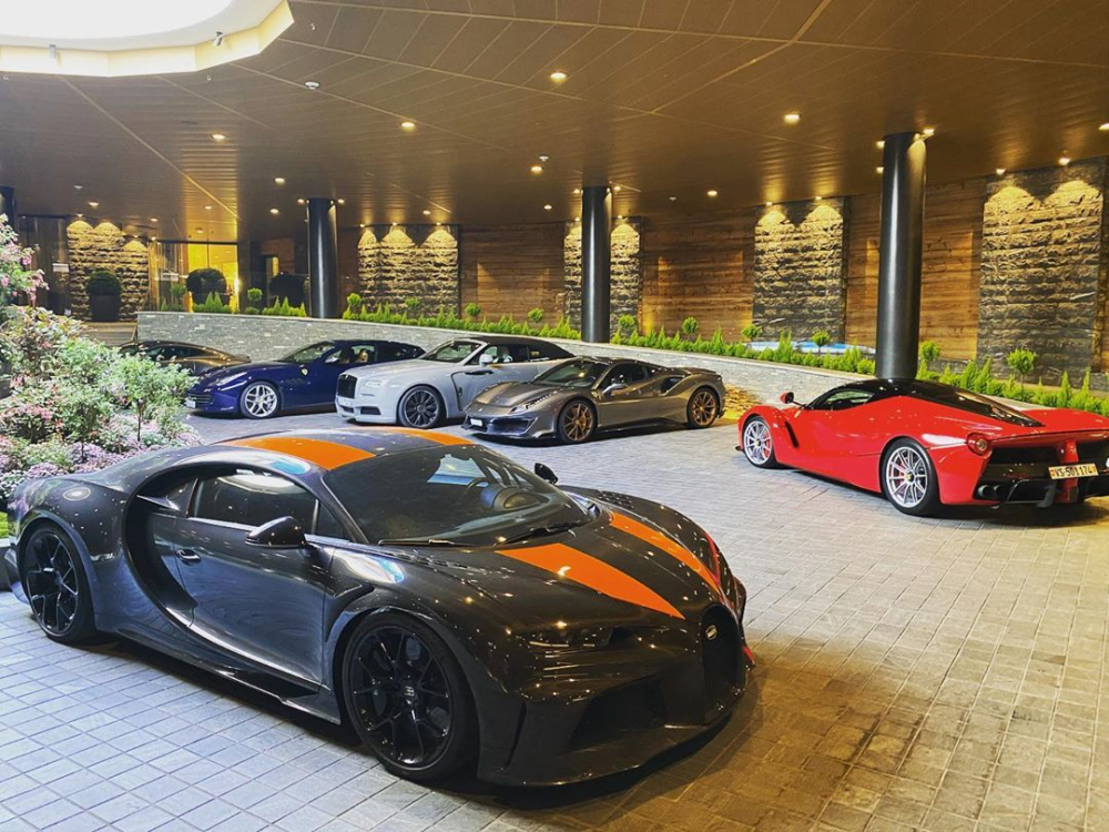 Ngoài ra còn có cả Ferrari LaFerrari tham dự sự kiện này