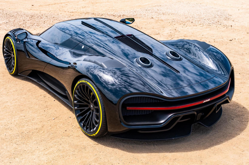 Nếu nhìn từ bên ngoài, không ai có thể nhận ra đây vốn là C8 Corvette