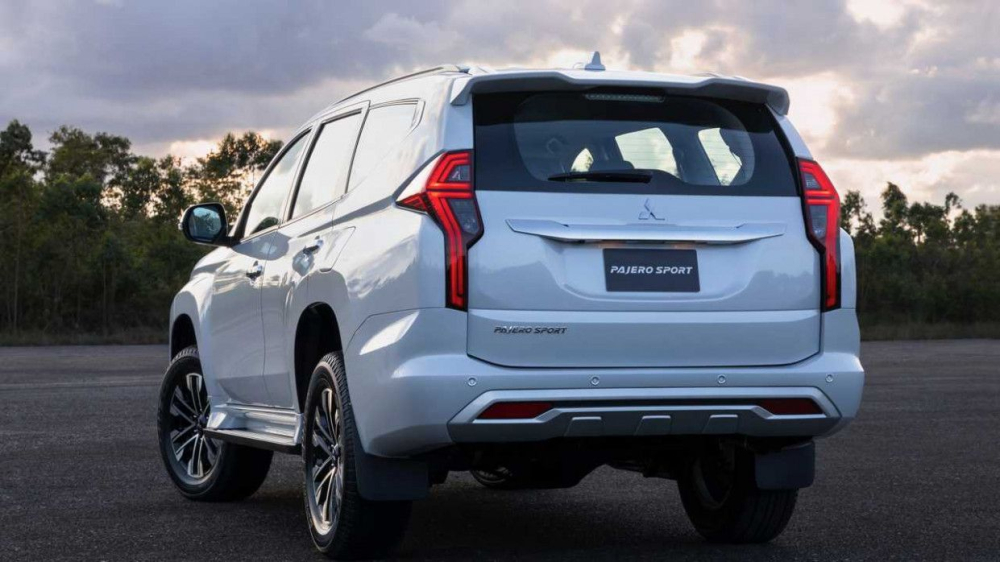Ngoài thiết kế ngoại thất đổi mới, điểm nhất của Mitsubishi Pajero Sport 2020 sẽ nằm ở những công nghệ an toàn mới