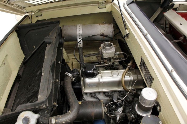Hệ thống động cơ Triumph Herald dung tích 1.1 lít