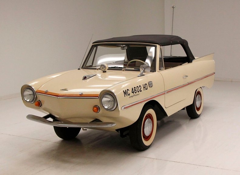 Phía trước của xe lưỡng cư Amphicar 770 1964