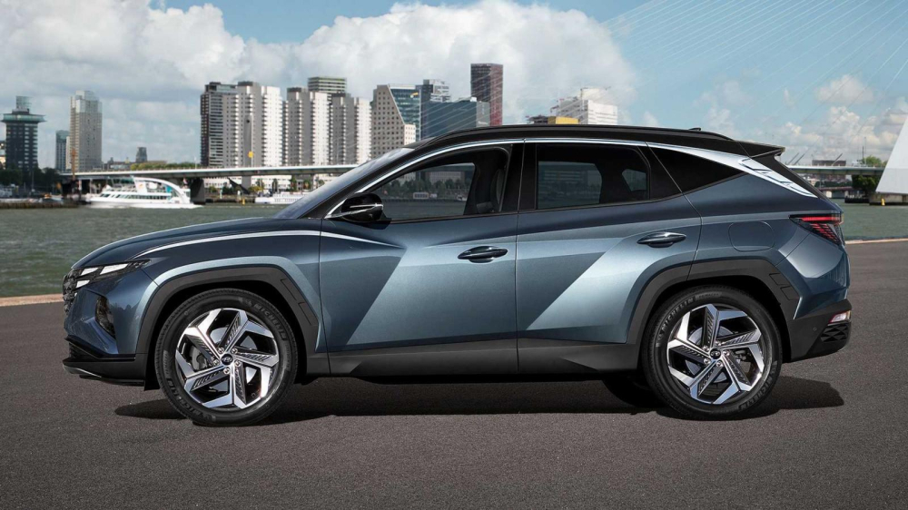 Sườn xe của Hyundai Tucson 2021 có nhiều đường cắt và dập gân táo bạo