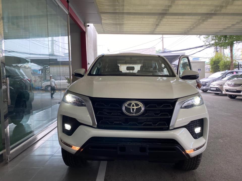 Toyota Fortuner 2020 đã xuất hiện tại đạil ý trước ngày ra mắt Toyota Fortuner 2020 đã xuất hiện tại đạil ý trước ngày ra mắt