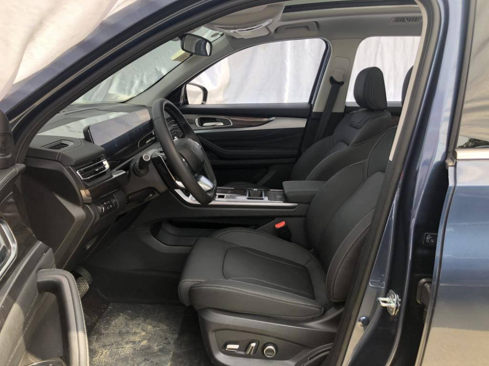 Hàng ghế thứ nhất của Exeed VX