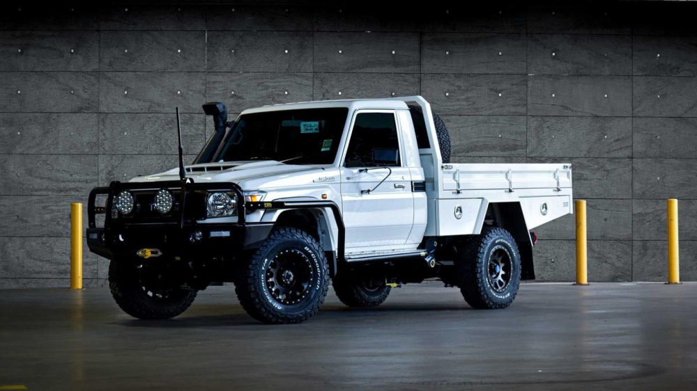 Phía trước của chiếc bán tải cabin đơn Toyota Land Cruiser độ bởi Shannons Engineering Phía trước của chiếc bán tải cabin đơn Toyota Land Cruiser độ bởi Shannons Engineering
