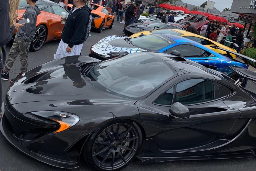 Chiếc xe McLaren P1 được chủ nhân mang đi tham dự sự kiện siêu xe ở Mỹ