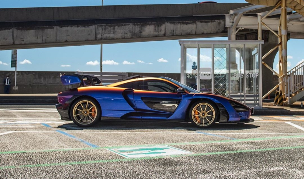 Vẻ đẹp McLaren Senna của đại gia Nhật được ho&agrave;n th&agrave;nh m&agrave;u sơn Cerberus Pearl nh&igrave;n từ b&ecirc;n h&ocirc;ng xe