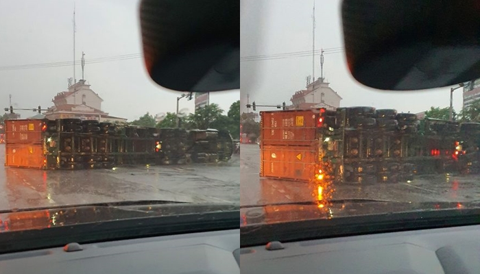 Lúc xảy ra tai nạn, chiếc xe container có kéo theo rơ-móoc và có cả thùng container